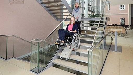 Anwendungsbeispiel für die Treppenraupe STANDARD im Innenbereich
