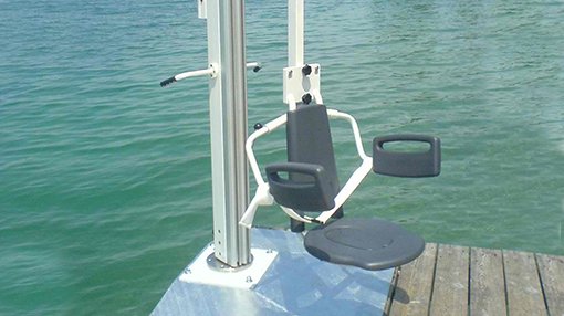 Anwendungsbeispiel für den Poollift CAESER im Außenbereich